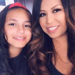 Meet your Posher, Claudia